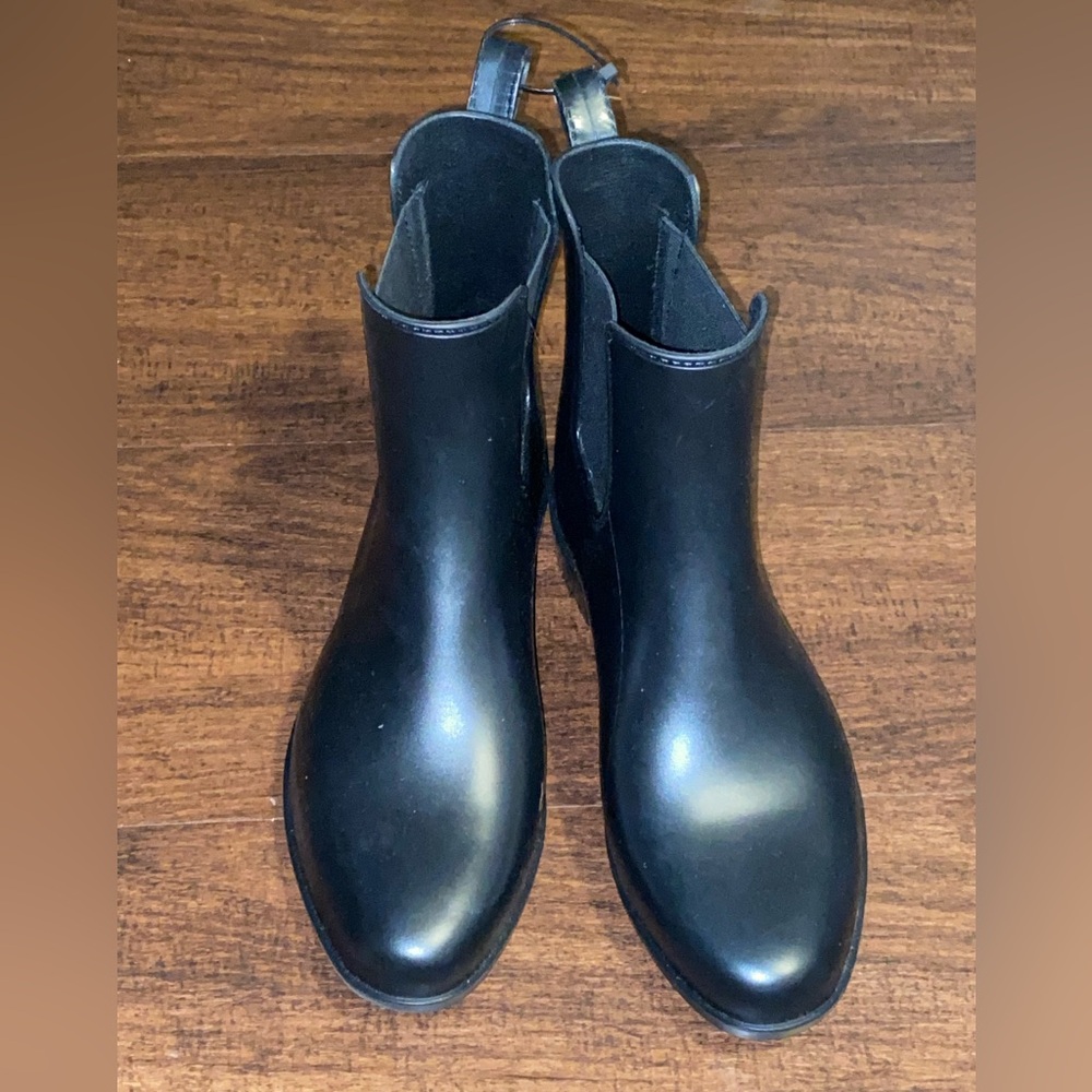 A New Day Sleek Black Ankle Boots Size 7